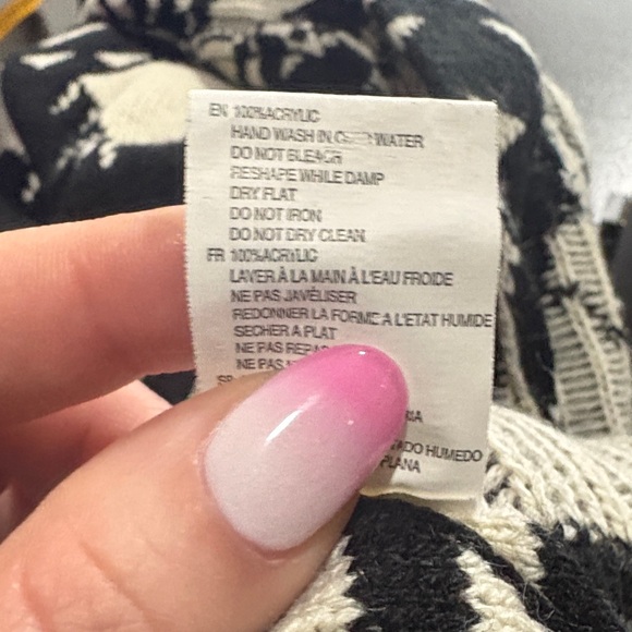 RD Style Black and White Geometric Cardigan size medium - Picture 11 of 11